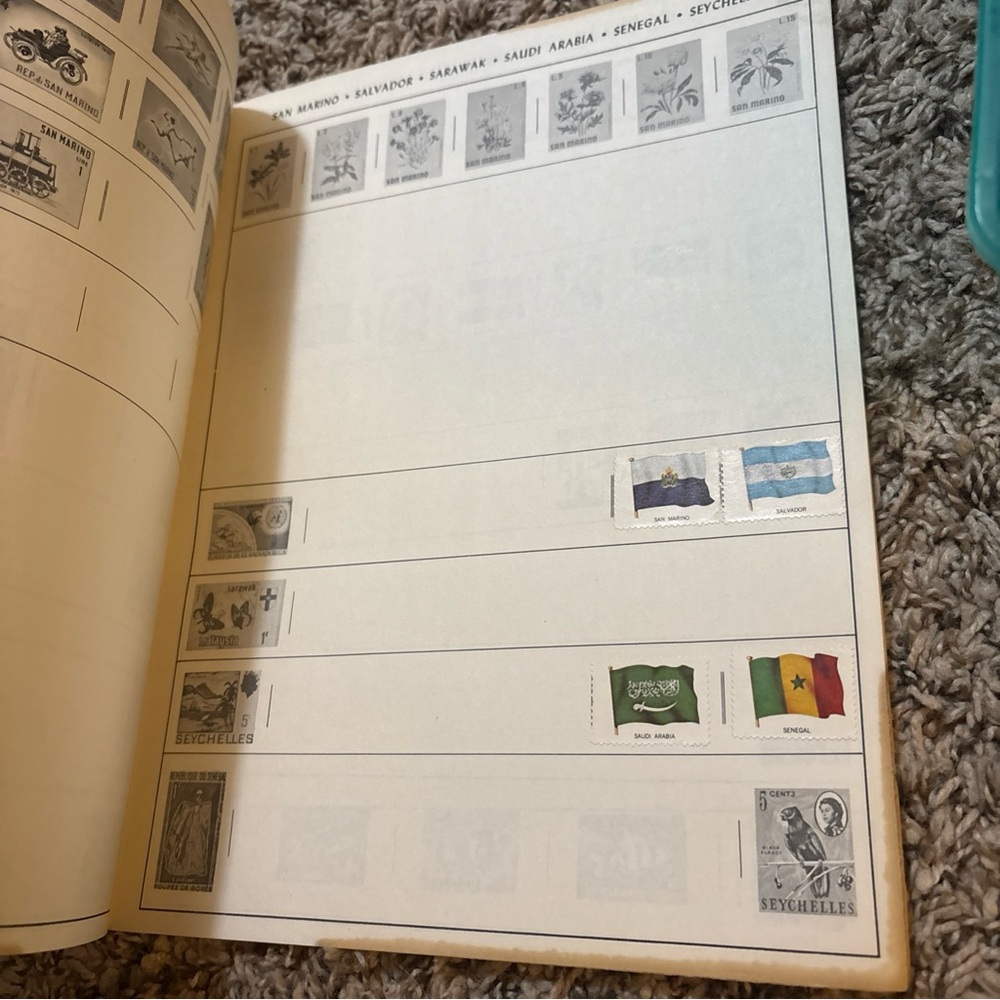 Assorted Vintage Postage Stamp Collection for Collectors: Worldwide - Picture 3 of 10
